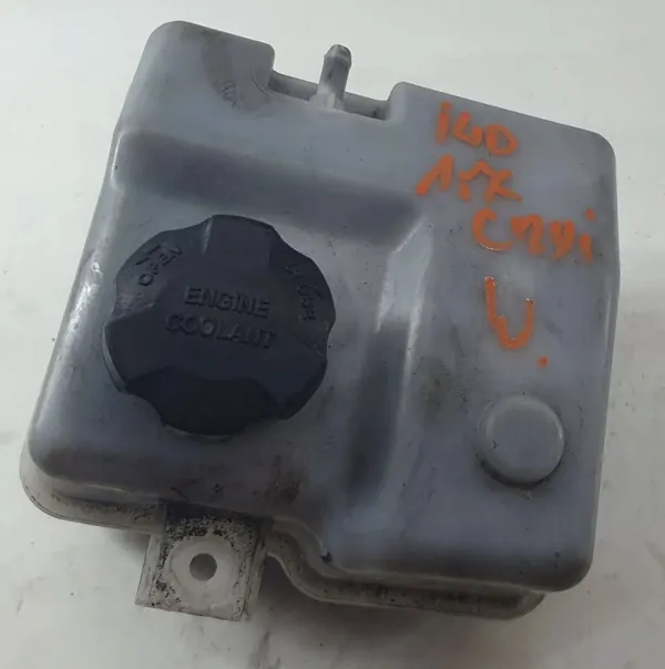 Hyundai i40 1.7 CRDI kylvätskebehållare OEM 25430-3z100-4car image 5