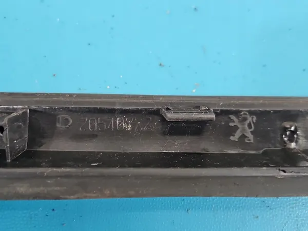 Garniture de fenêtre avant gauche Peugeot 508 I 10-18 9686615580G image 8