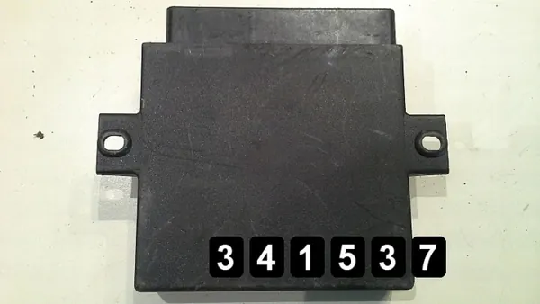 ECU Ford Focus OEM AM-341537 Usado Modelo 2000 image 3