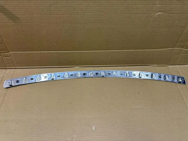 Takapuskuri kromi Mercedes GLA W156 A1568850011 image 2