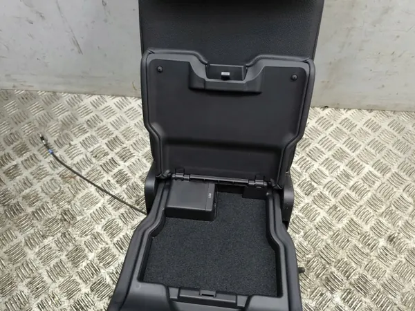 Mazda CX-5 II 2020 Rücksitzarmlehne OEM AMD116073 image 5
