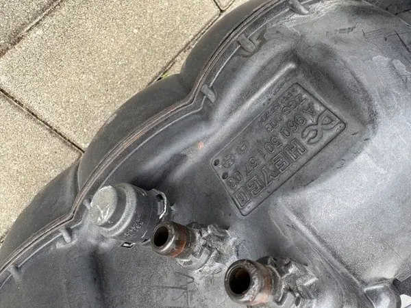 Mercedes Actros MP4 utjämningstank OEM A9605015703 image 5