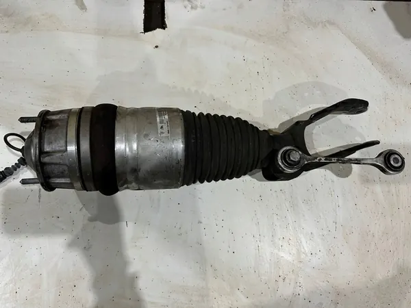 Amortisseur pneumatique avant Porsche Cayenne 7P5616040 image 1