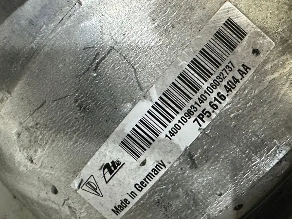 Amortisseur pneumatique avant Porsche Cayenne 7P5616040 image 3