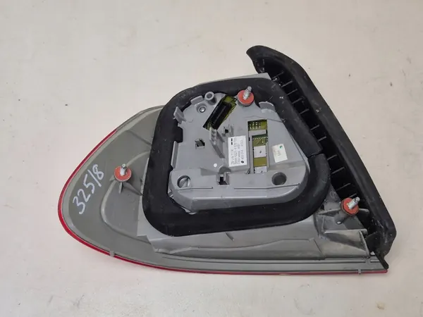 BMW E46 Coupe 2003 Luz LED Trasera Derecha image 2