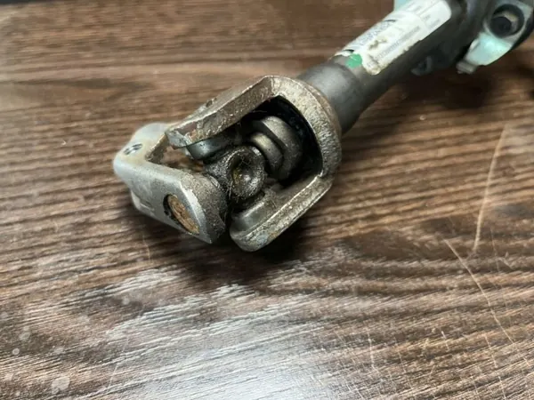 OEM 01560731300 Lenksäulen-Gelenk vorne image 10