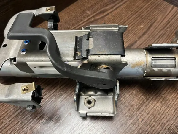 OEM 01560731300 Lenksäulen-Gelenk vorne image 5