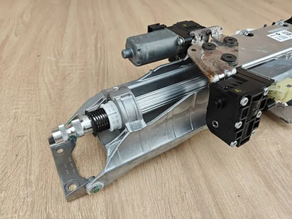 OEM 6894879 Ohjauspyörän akseli BMW 5-sarjaan image 3