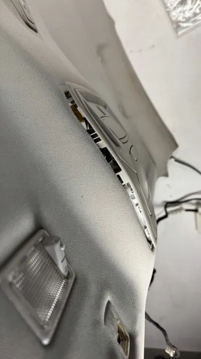 PODSUFITKA MONDEO MK4 HB - Plafonnier avec Éclairage image 9