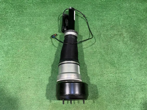 AMORTISSEUR PNEUMATIQUE AVANT MERCEDES S-CLASS W221 A2213209213 image 7