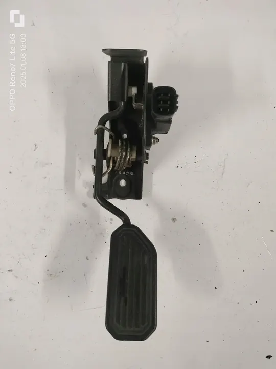 Gaspotentiometer Toyota Avensis Corolla image 1