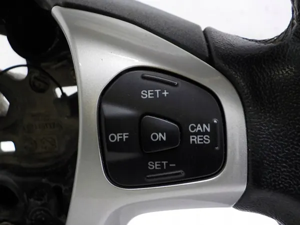 Volante Ford OEM 34126988A K90 - Couro e Controlo image 5