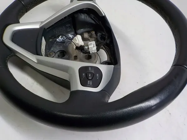 Volante Ford OEM 34126988A K90 - Couro e Controlo image 9