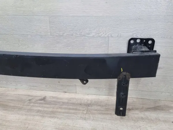 Viga do para-choques dianteiro Hyundai OEM i30 2018 image 3