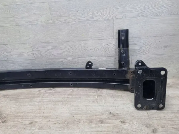 Viga do para-choques dianteiro Hyundai OEM i30 2018 image 7