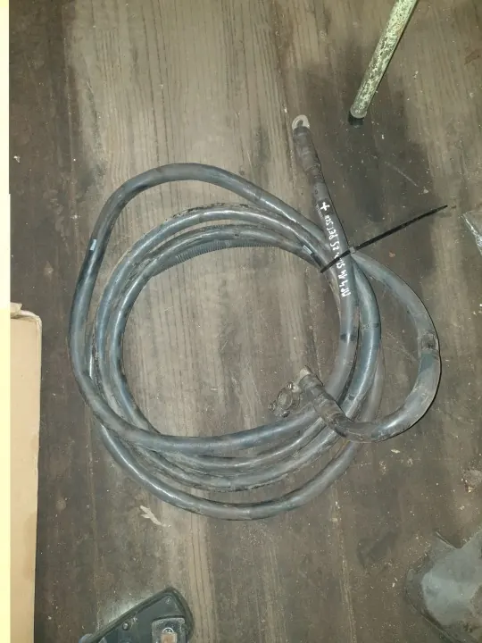 Conjunto de Grampos Cabo Bateria OEM Mercedes-Benz image 2