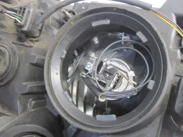 Opel Vivaro B Rechter Frontscheinwerfer OEM 260108099R Gebraucht image 8