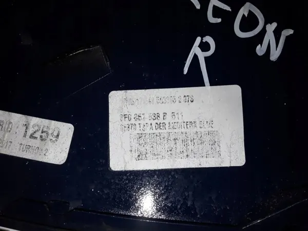 Carcaça espelho SEAT Leon OEM 5F0857538B - Usado image 3