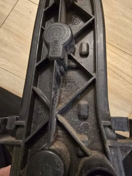 Gloeilamphouder OEM 132060 Achterlicht rechts Fiat image 3