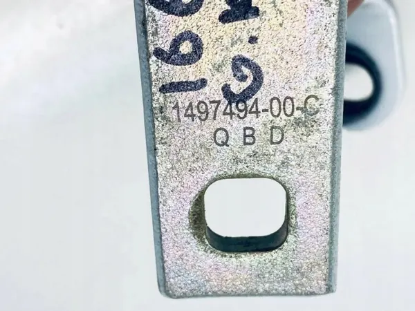 Tesla Model Y 2023 Linker achterdeur onder scharnier OEM 149749400C image 5