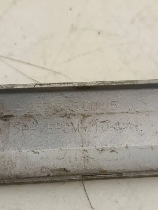 Mercedes-Benz GLC X253 C253 2020 Framskärmslist image 5