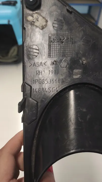 Griglia paraurti anteriore destra SEAT LEON II 1P0853666A image 3