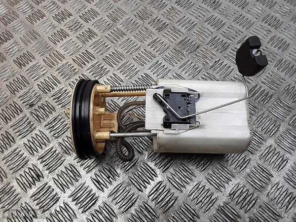 Bomba de combustível Seat Toledo 2015 1600 TDI 6RA919050 image 3