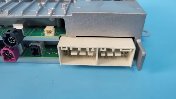 Módulo de control de radio Chery Omoda 5 OEM 703001236AA image 4