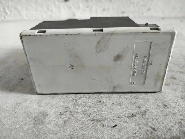 Pompe de verrouillage central Audi OEM 8L0862257E - Occasion image 5