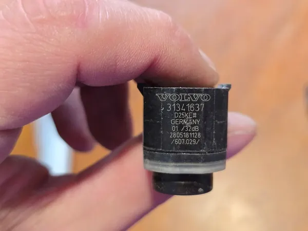 VOLVO PARKERINGSENSOR PDC 31341637 image 2