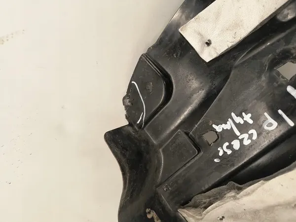 Renault Captur I Front Left Wheel Arch 638431098R image 4