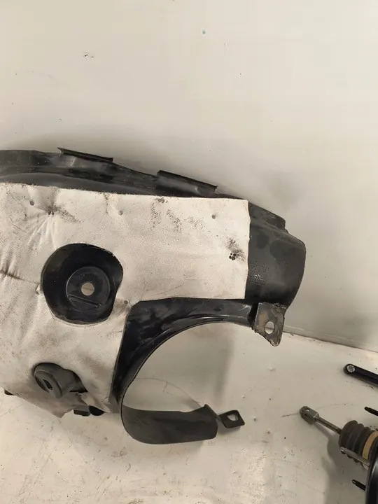 Renault Captur I Front Left Wheel Arch 638431098R image 5