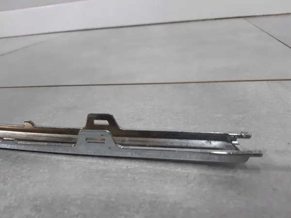 VW Passat B6 Bakre Höger Stötfångare Kromlist 3C9807460A image 7