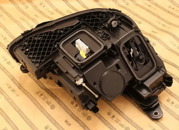 VOORSTE FULL LED KOPLAMP MERCEDES E-CLASS W213 LINKS image 2