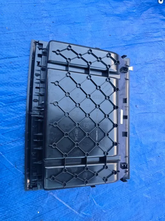 Estante VW Caddy 2K/2K5 OEM 2K5857921B - Usado image 3