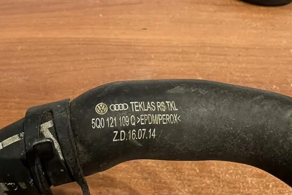 VW GOLF VII Diesel Kaapeli 04C121070B image 3