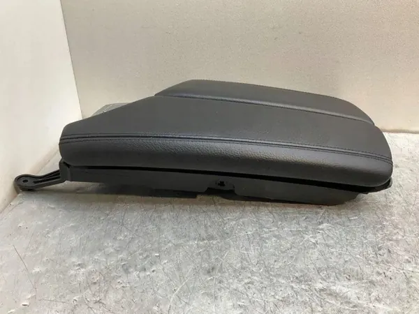 OEM 1600085 Keskikonsoli Käsinoja BMW M5 2013 image 4