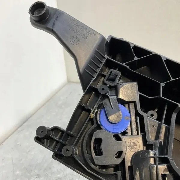OEM 1600085 Keskikonsoli Käsinoja BMW M5 2013 image 8