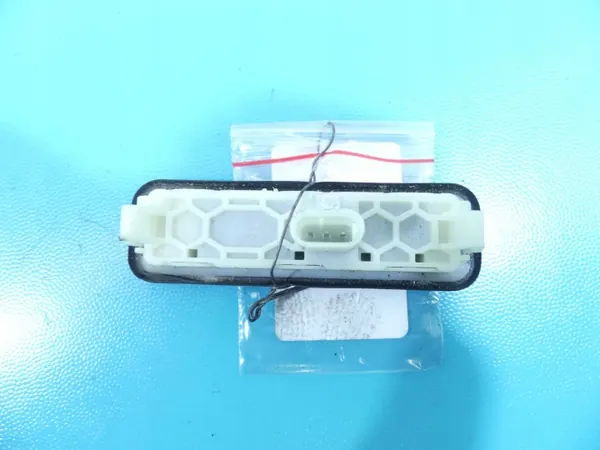 Tirador de portón OEM 52030366 para Jeep Renegade image 3