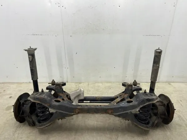 Viga suspensão traseira Ford C-Max MK2 OEM image 9