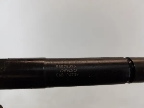 Inyector Opel Astra V K 1.6 CDTI OEM 55578075 image 3
