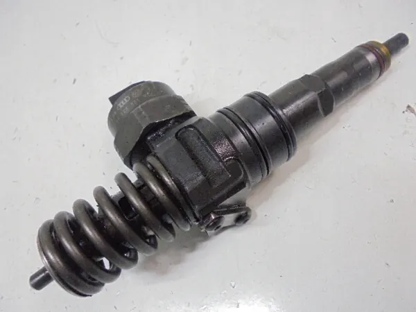 Injetor Volkswagen OE 038130073AA image 3