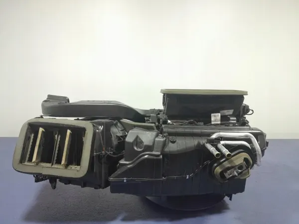Calefactor Audi Q7 II OEM 4M1820001K - Audi OE usado image 2