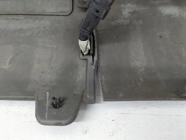 Parachoques trasero Hyundai Kona 86611-J9BA0 con PDC image 8