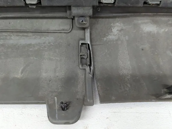 Parachoques trasero Hyundai Kona 86611-J9BA0 con PDC image 9