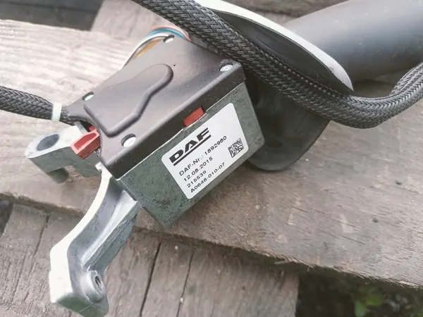 DAF Blinker-Schalter OE 1892960 image 2