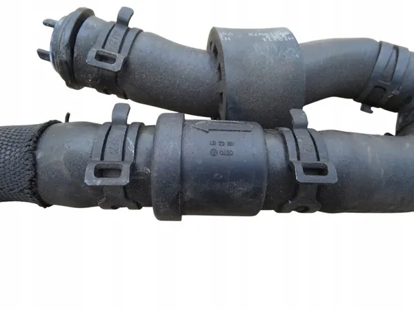 AUDI A4 B8 2.0 TDI Vesipumpun Letkusetti OEM image 7