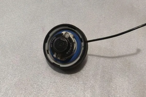 Bränsletanklock MERCEDES-BENZ S (W222, V222, X222) A2224700205 image 2