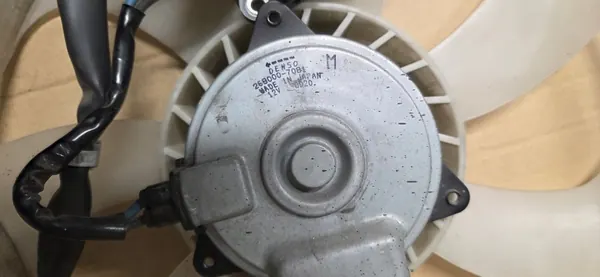 Mazda CX-3 Motorventilator OEM 268000-7081 image 2