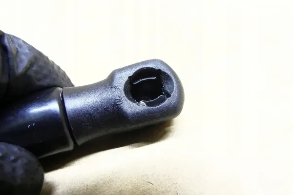 OEM 9463396 Actuador de Capó para BMW 4 G22 M-Package image 4
